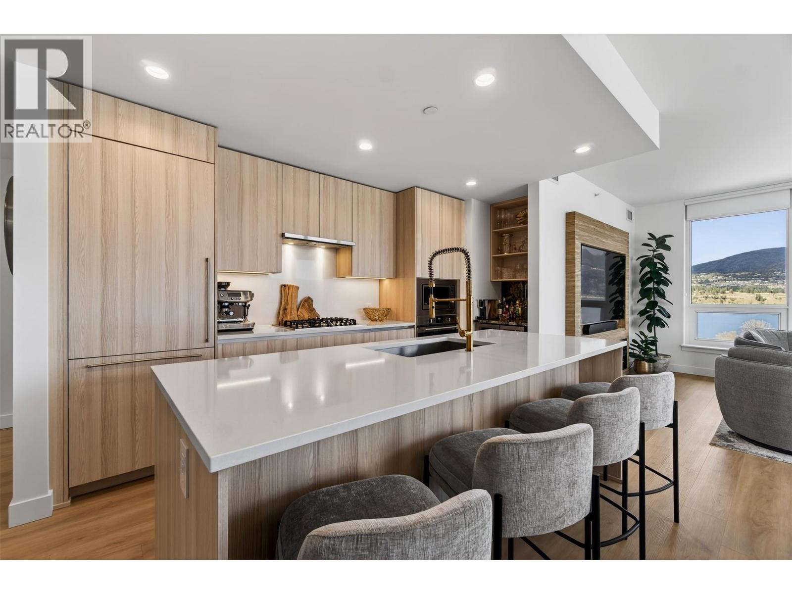 238 Leon Avenue Unit# 1308