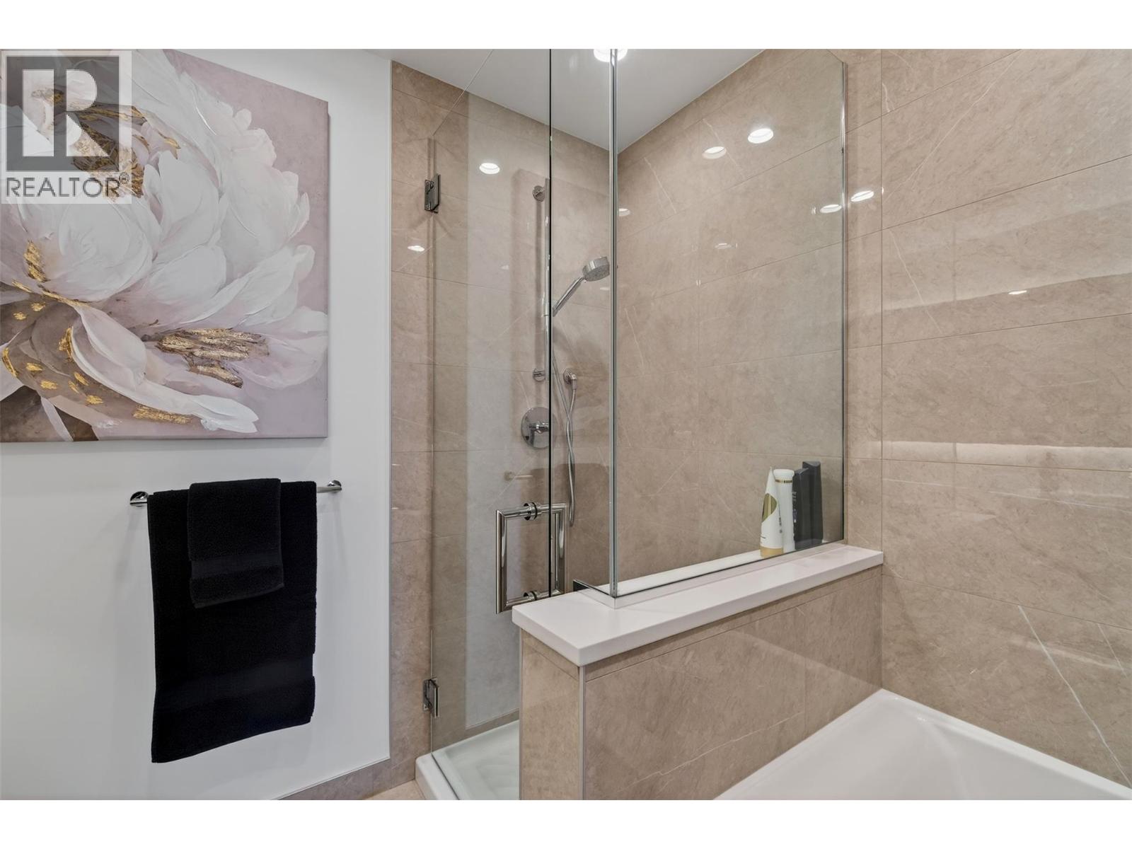 238 Leon Avenue Unit# 1308