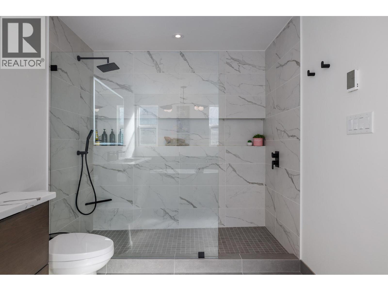 1404 Green Bay Road