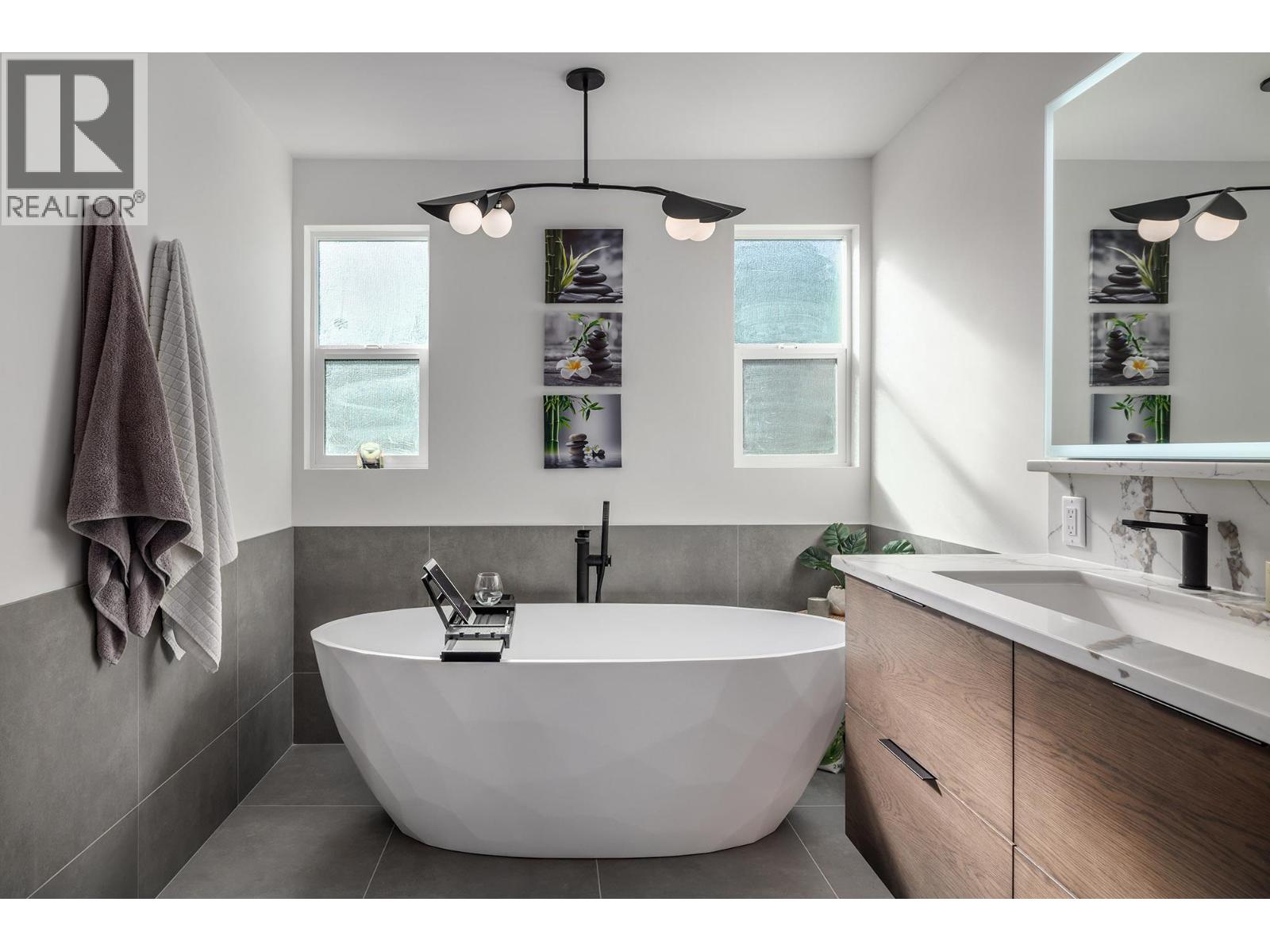 1404 Green Bay Road