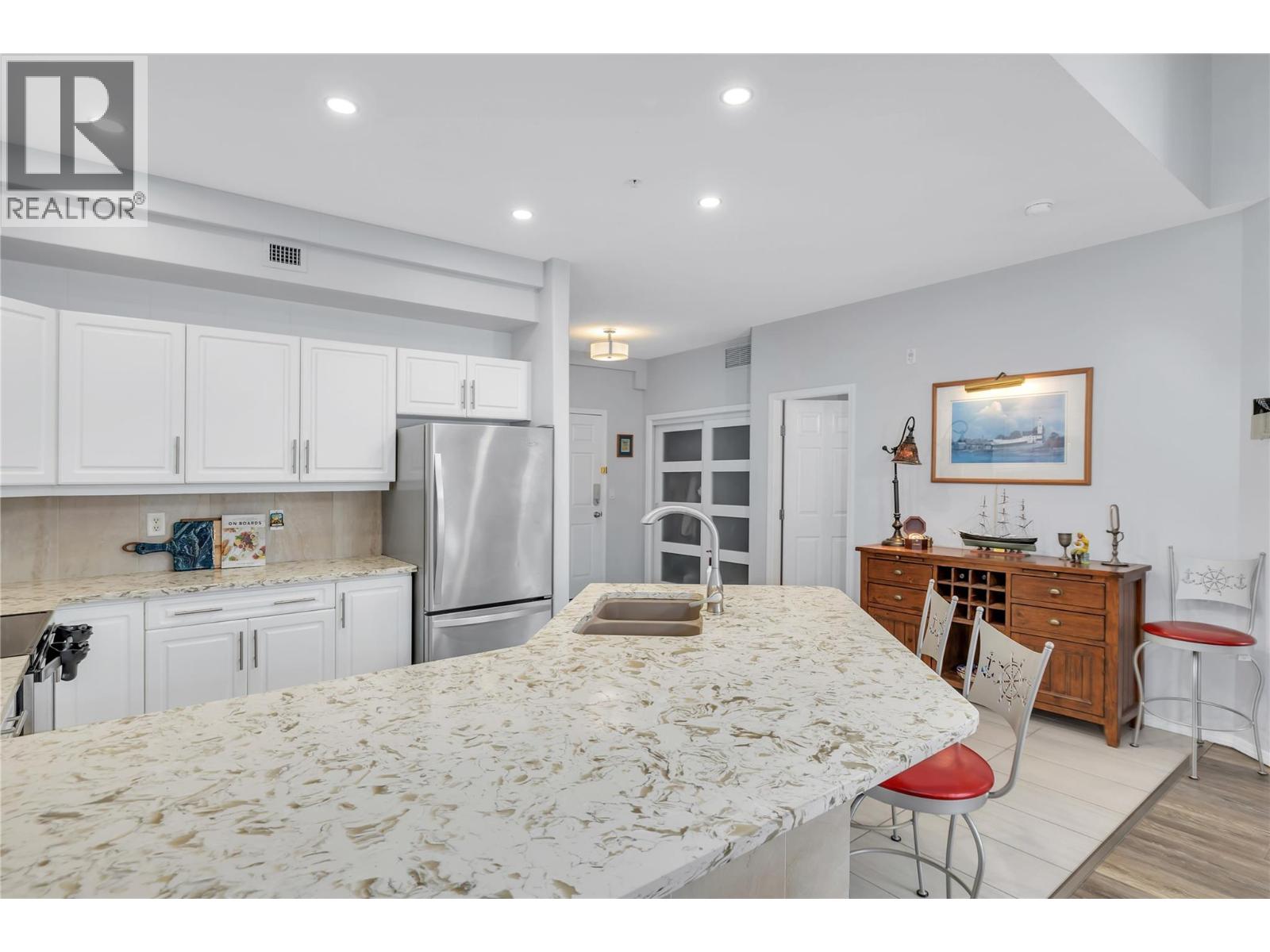 1088 Sunset Drive Unit# 635