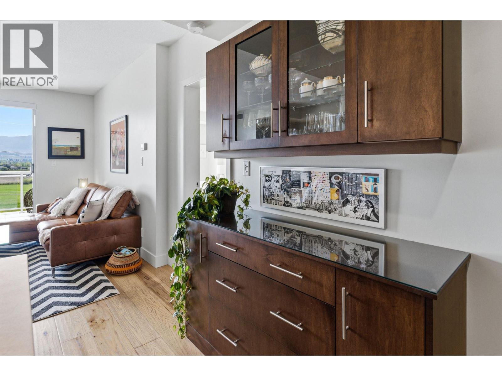 2040 Springfield Road Unit# 402