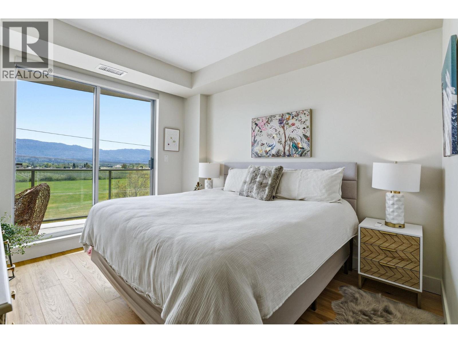 2040 Springfield Road Unit# 402