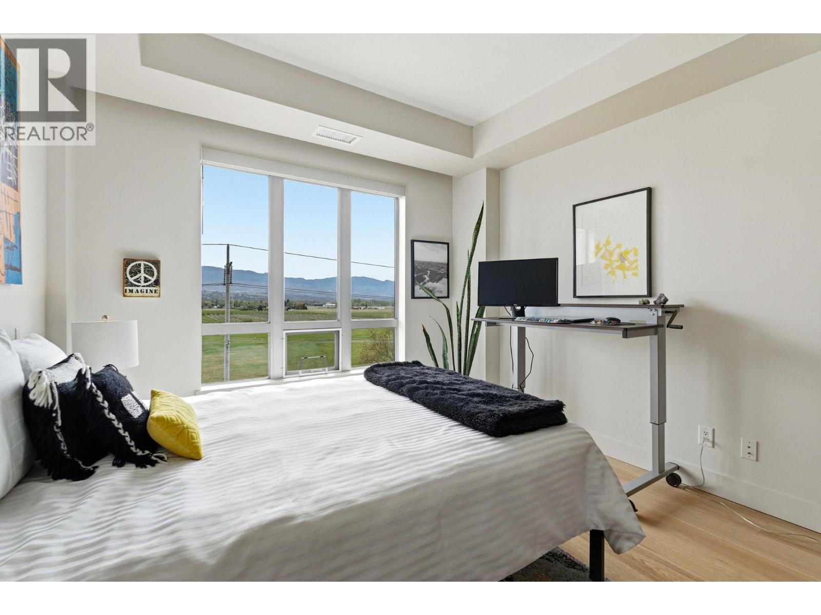 2040 Springfield Road Unit# 402
