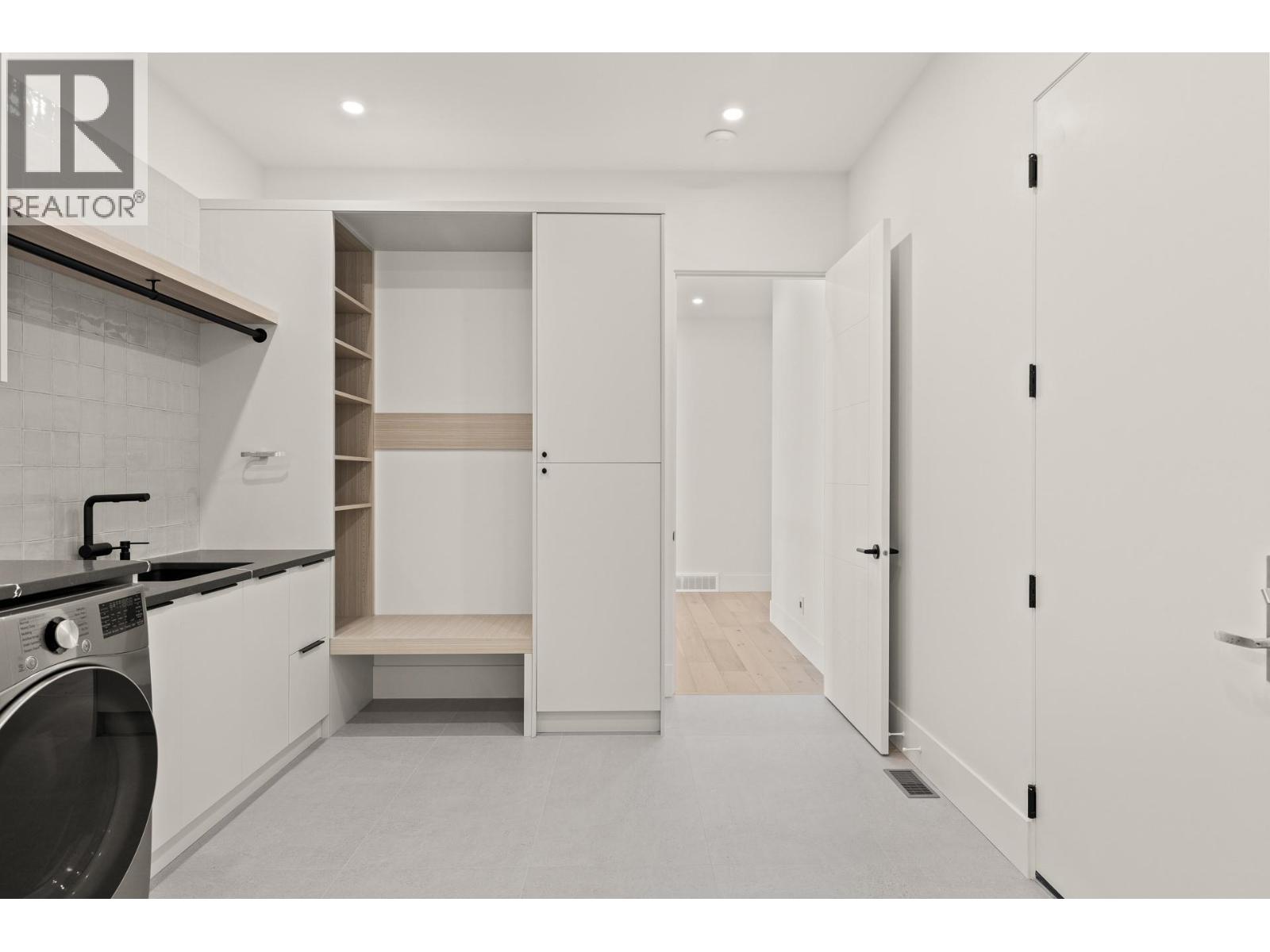 5584 Upper Mission Court
