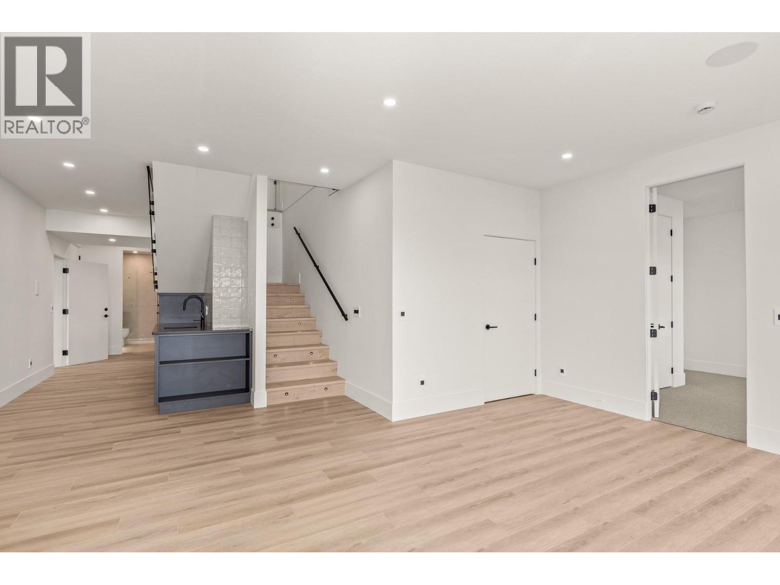5584 Upper Mission Court