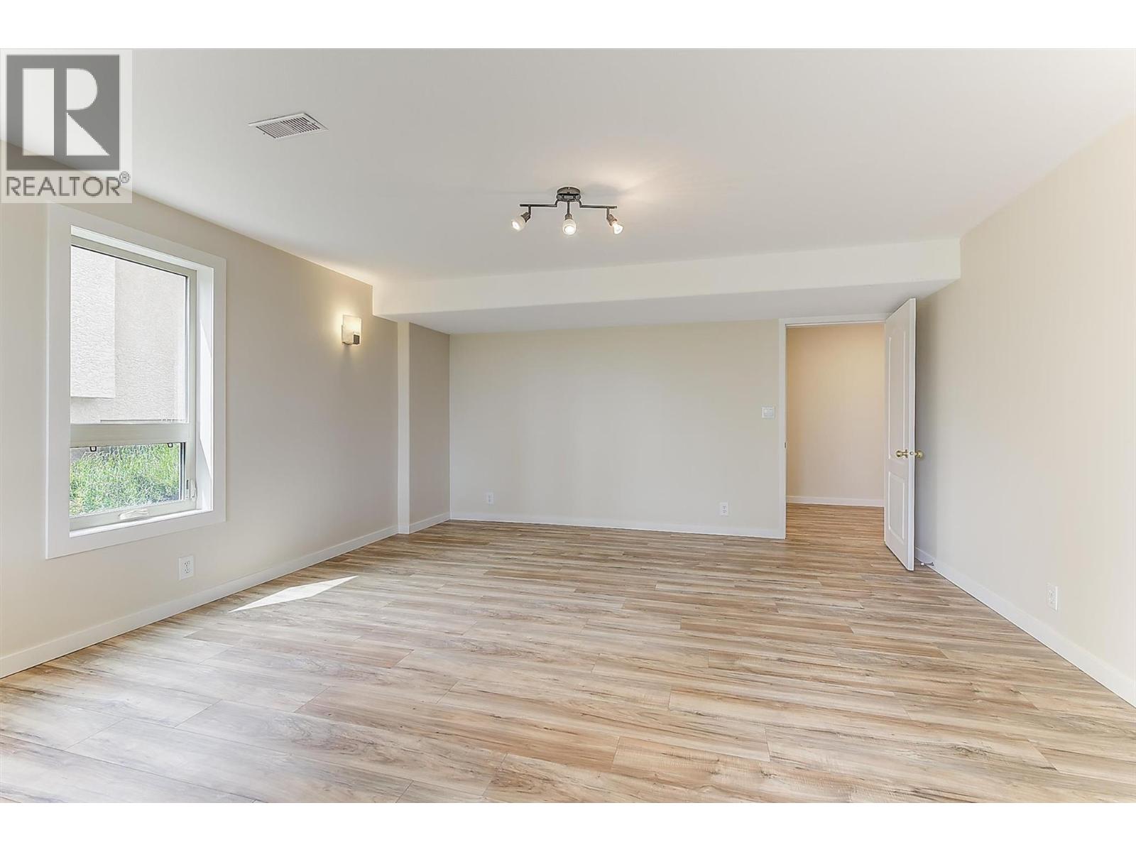 2069 Horizon Drive