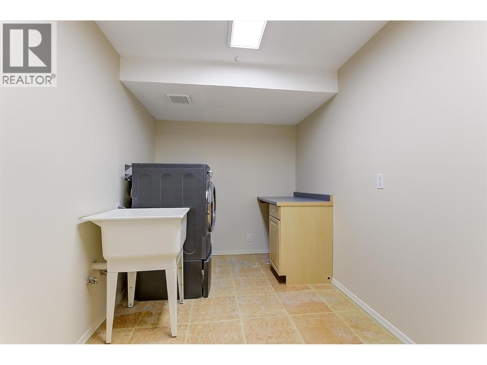 2069 Horizon Drive