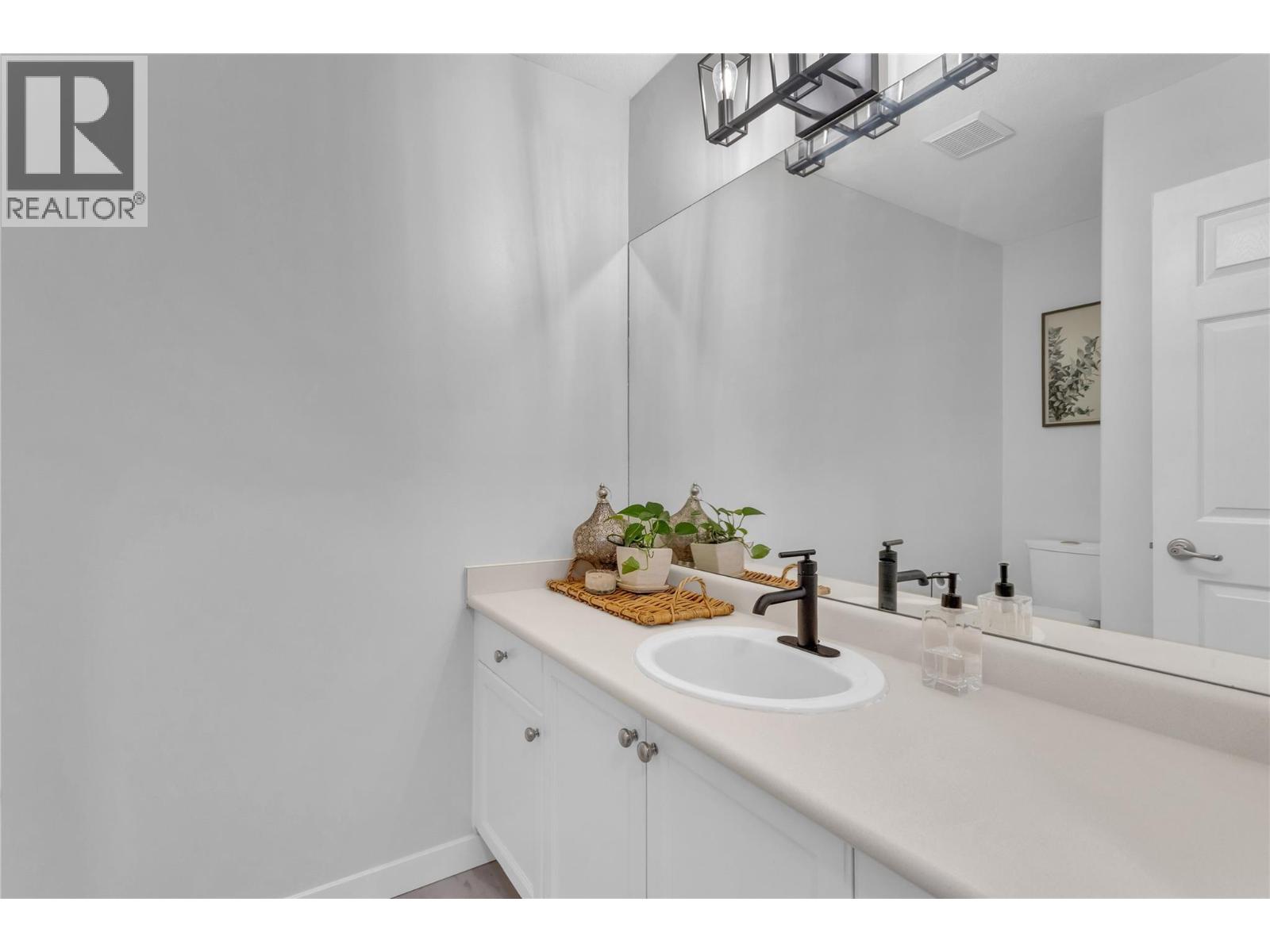 3825 Glen Canyon Drive Unit# 104