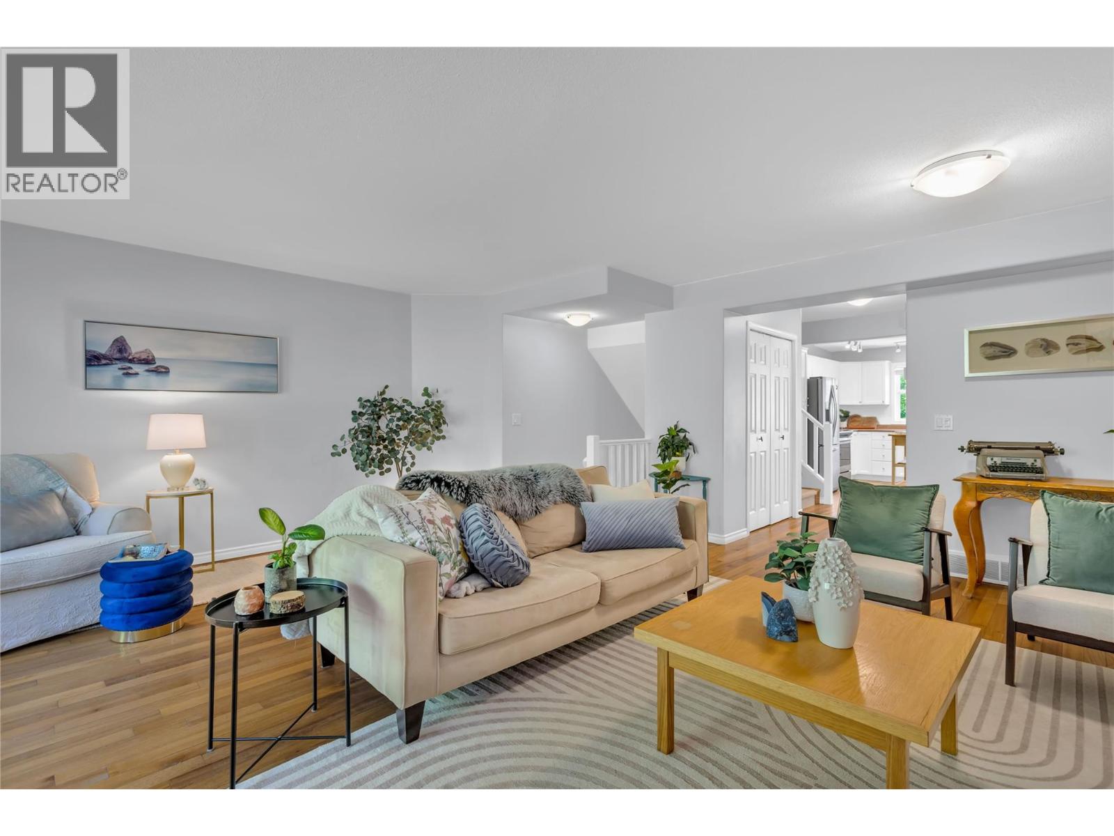 3825 Glen Canyon Drive Unit# 104