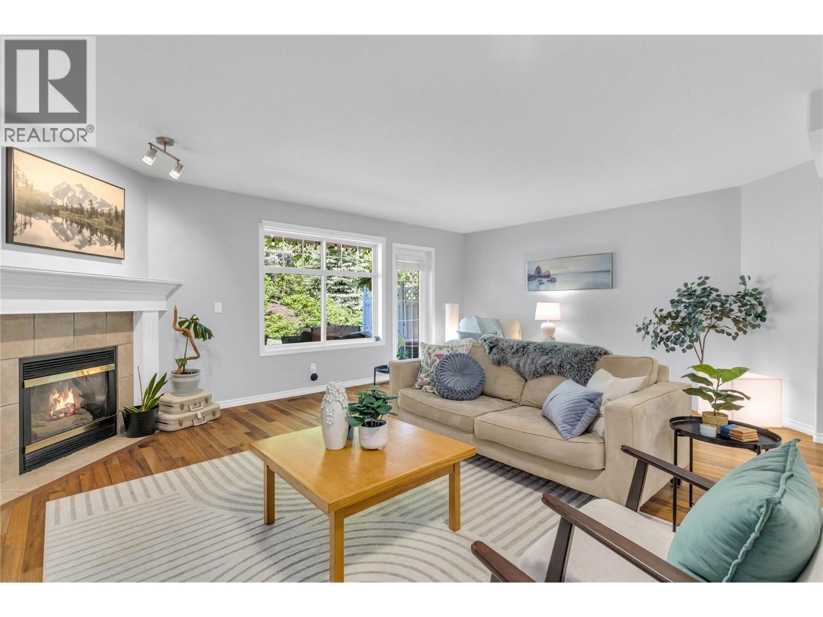 3825 Glen Canyon Drive Unit# 104