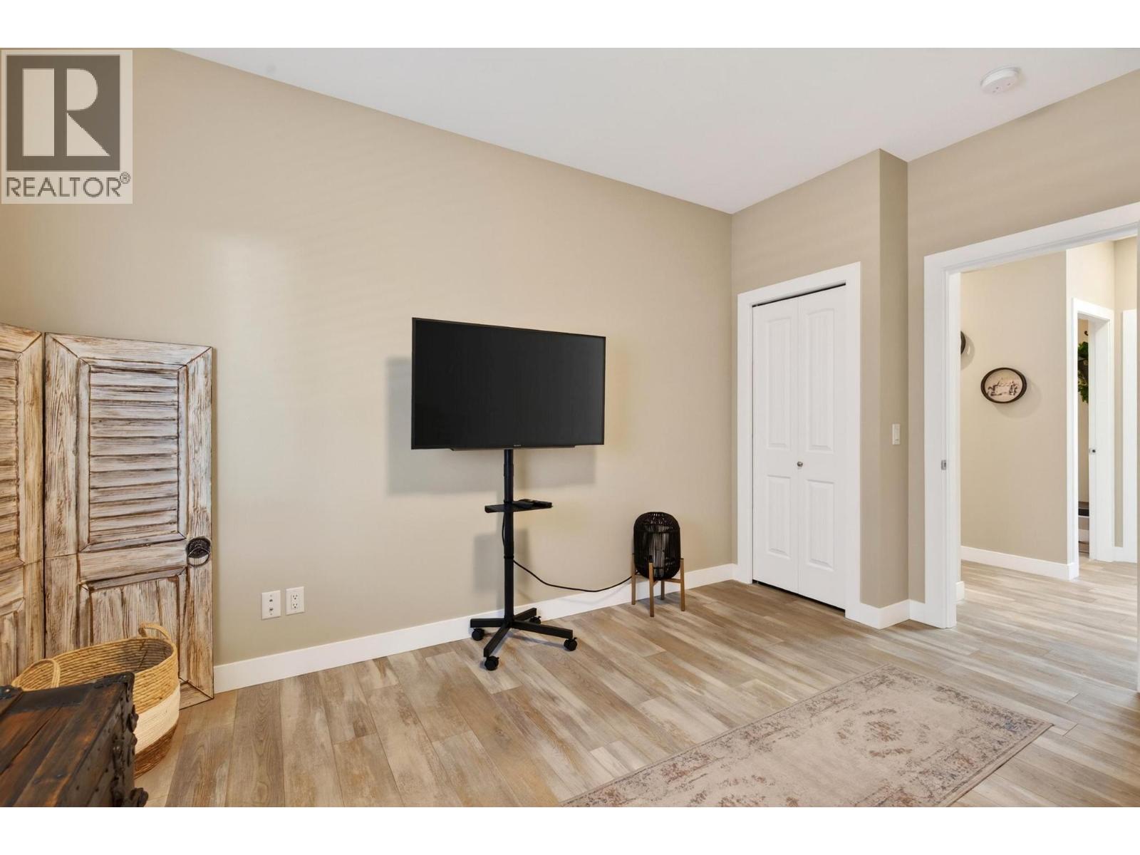 3359 Ironwood Drive