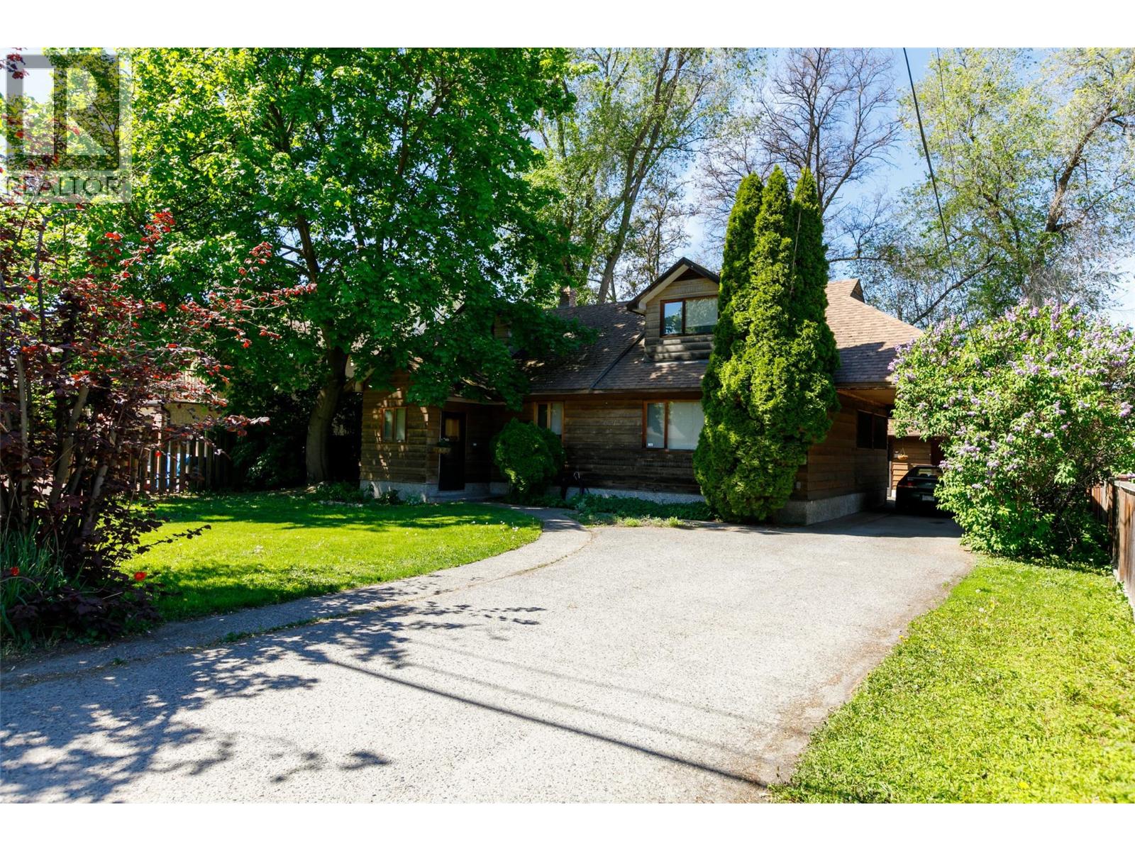 2890 Gordon Drive