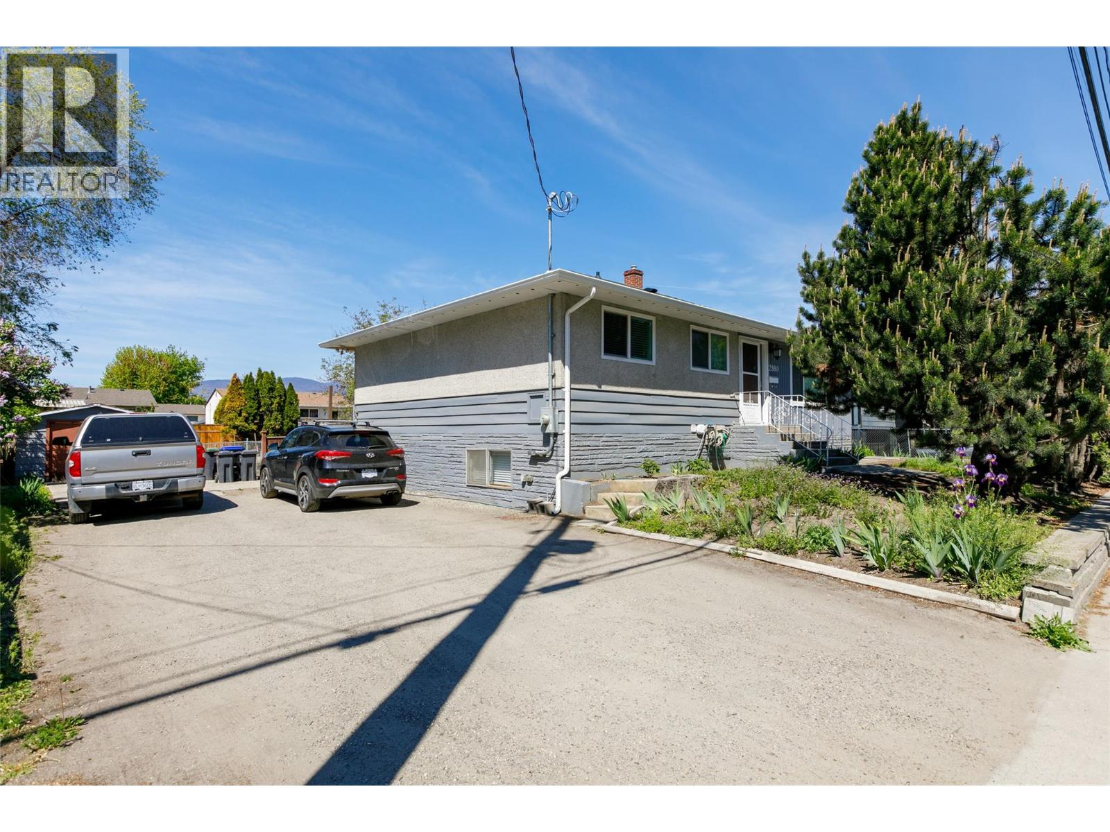 2880 Gordon Drive