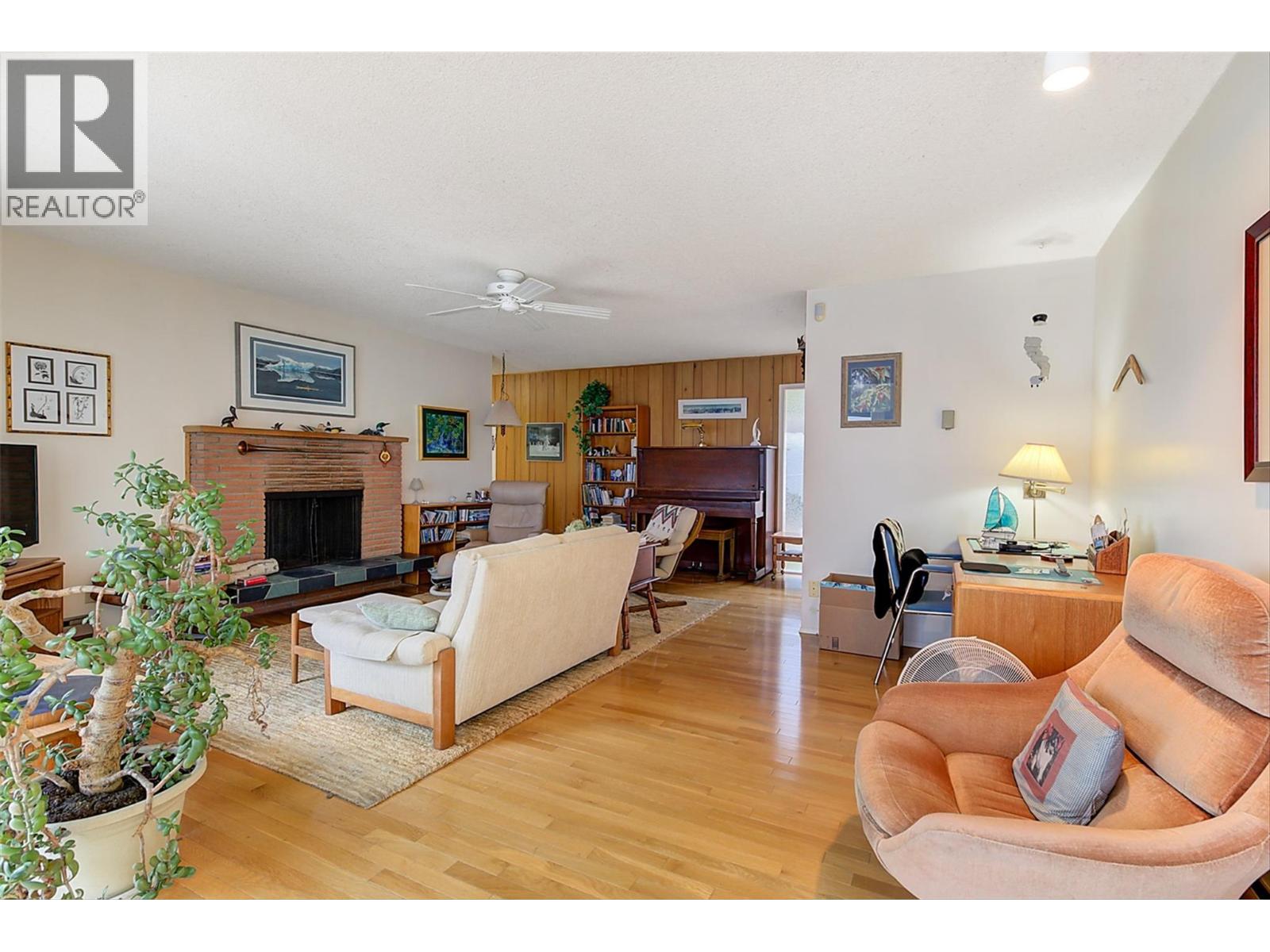 3963 Angus Drive