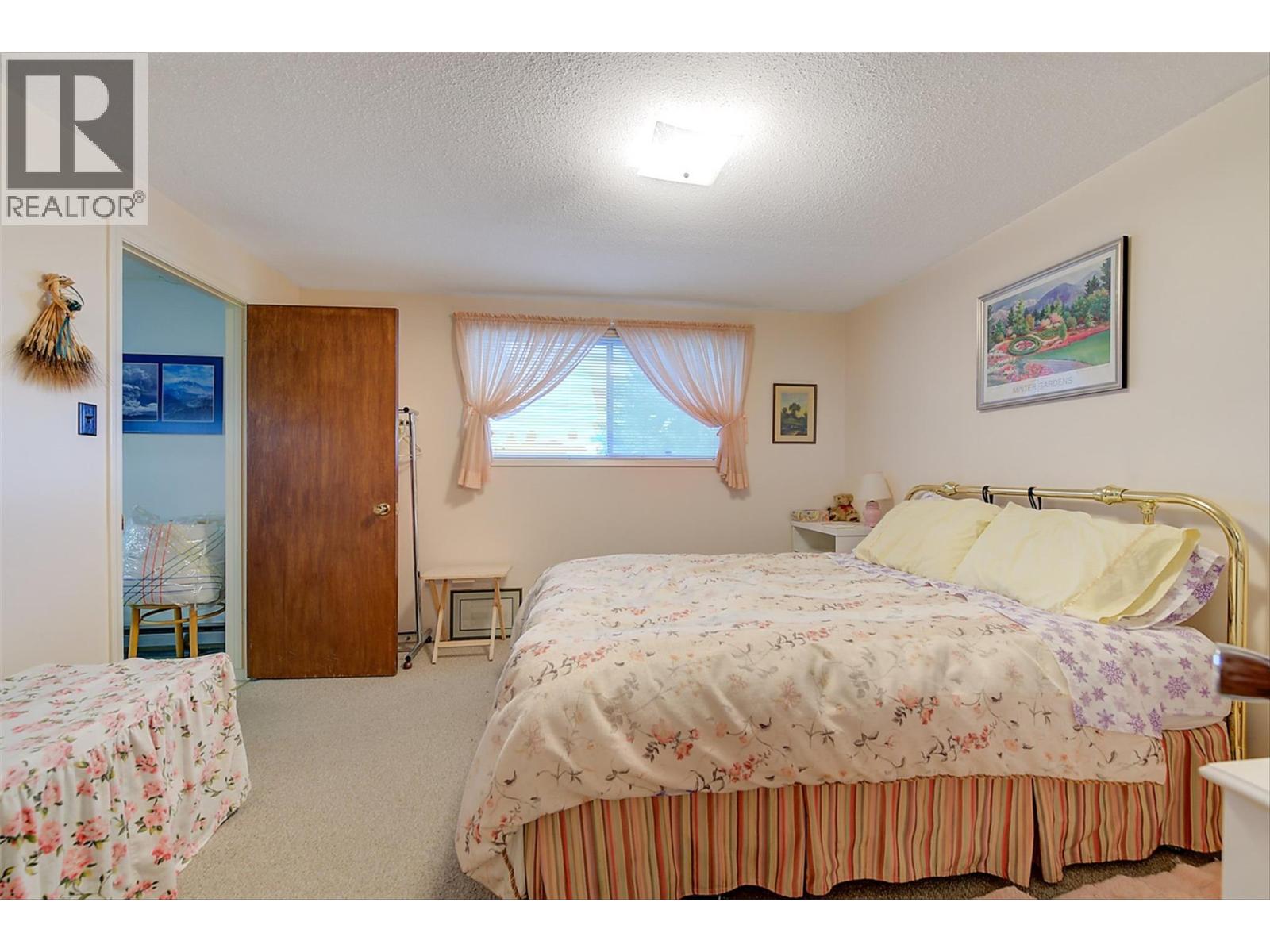 3963 Angus Drive