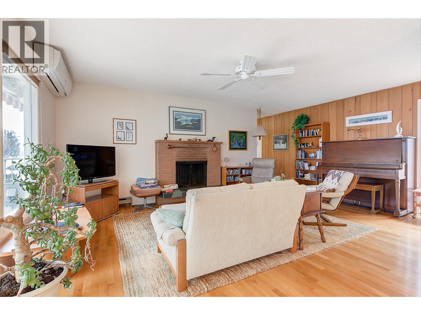 3963 Angus Drive