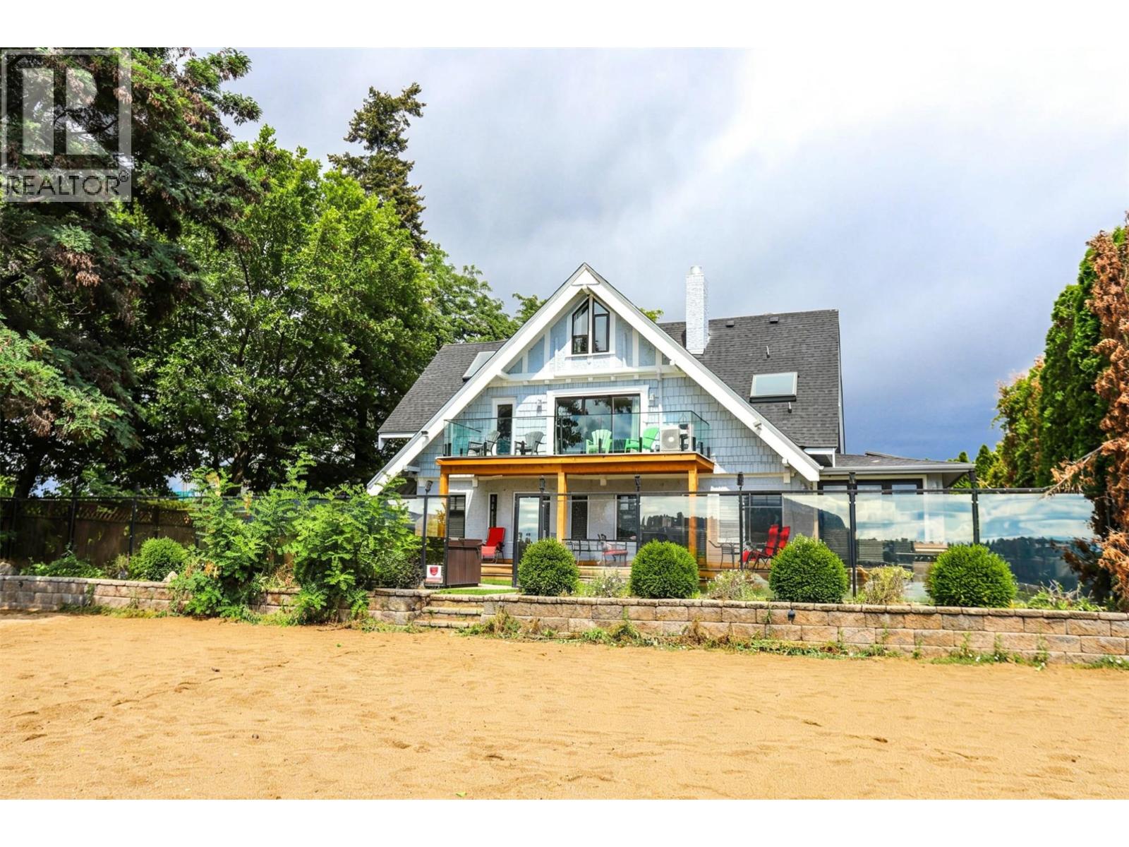 124 McTavish Avenue