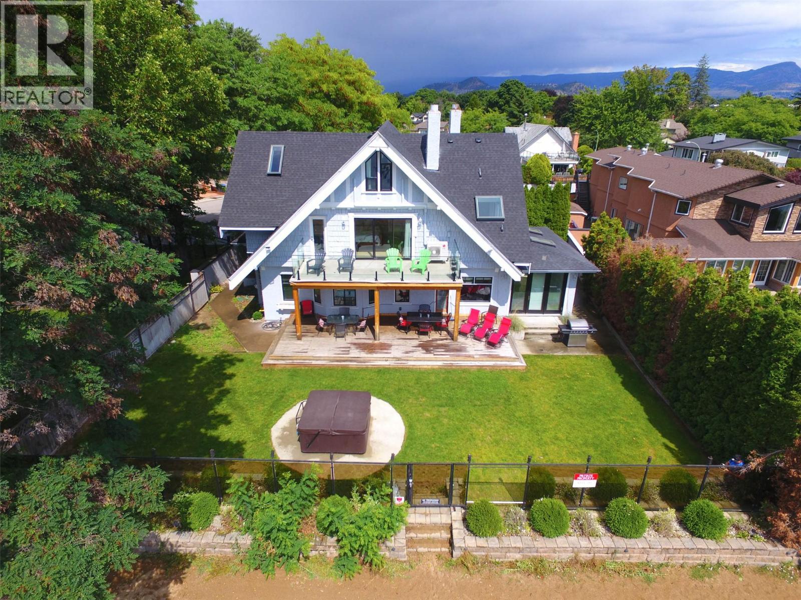 124 McTavish Avenue