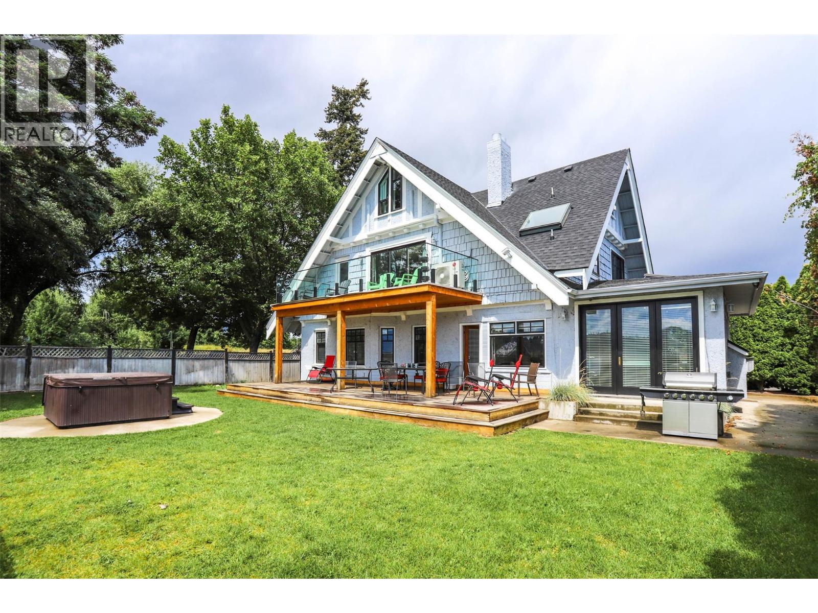 124 McTavish Avenue