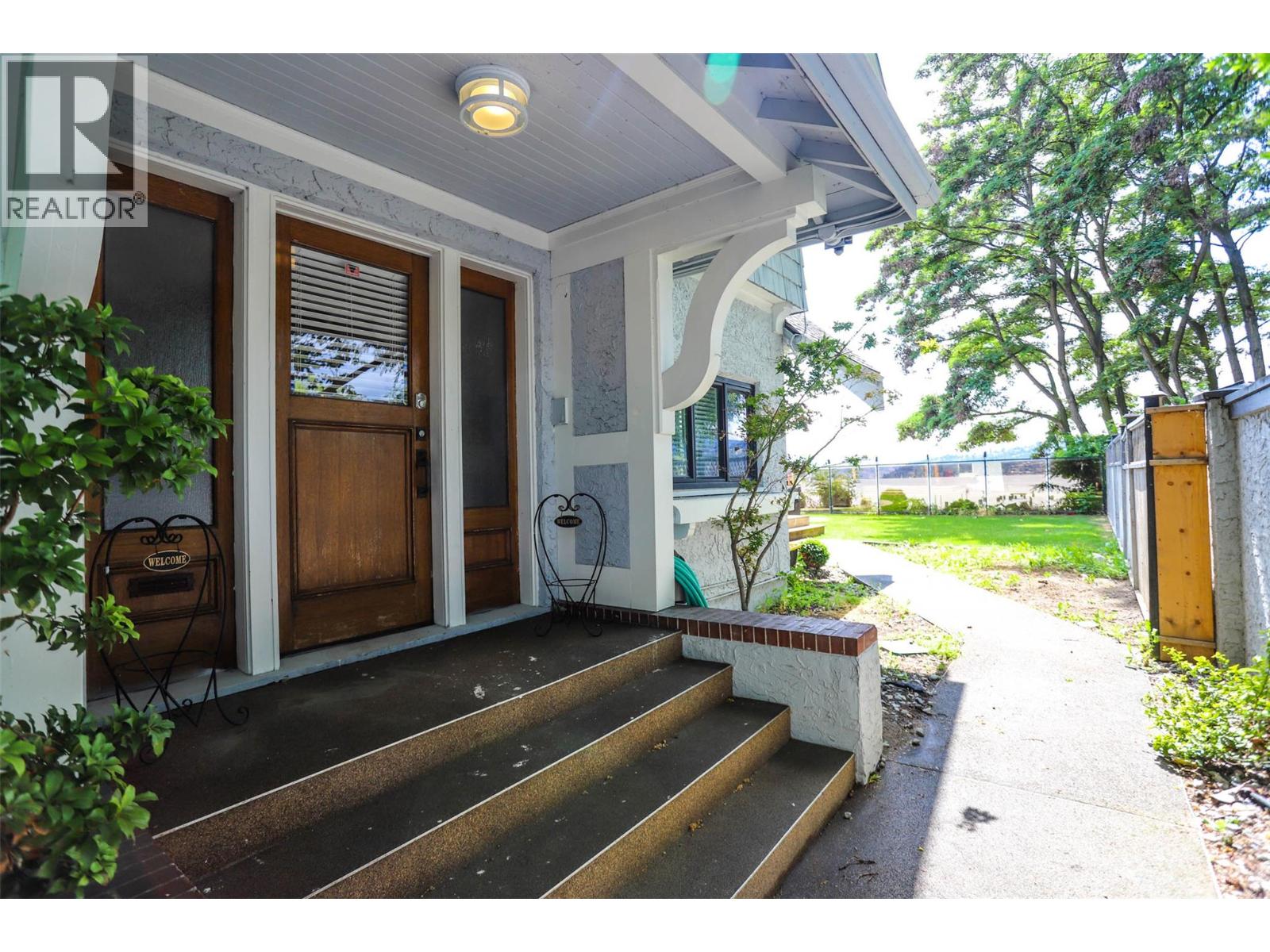 124 McTavish Avenue