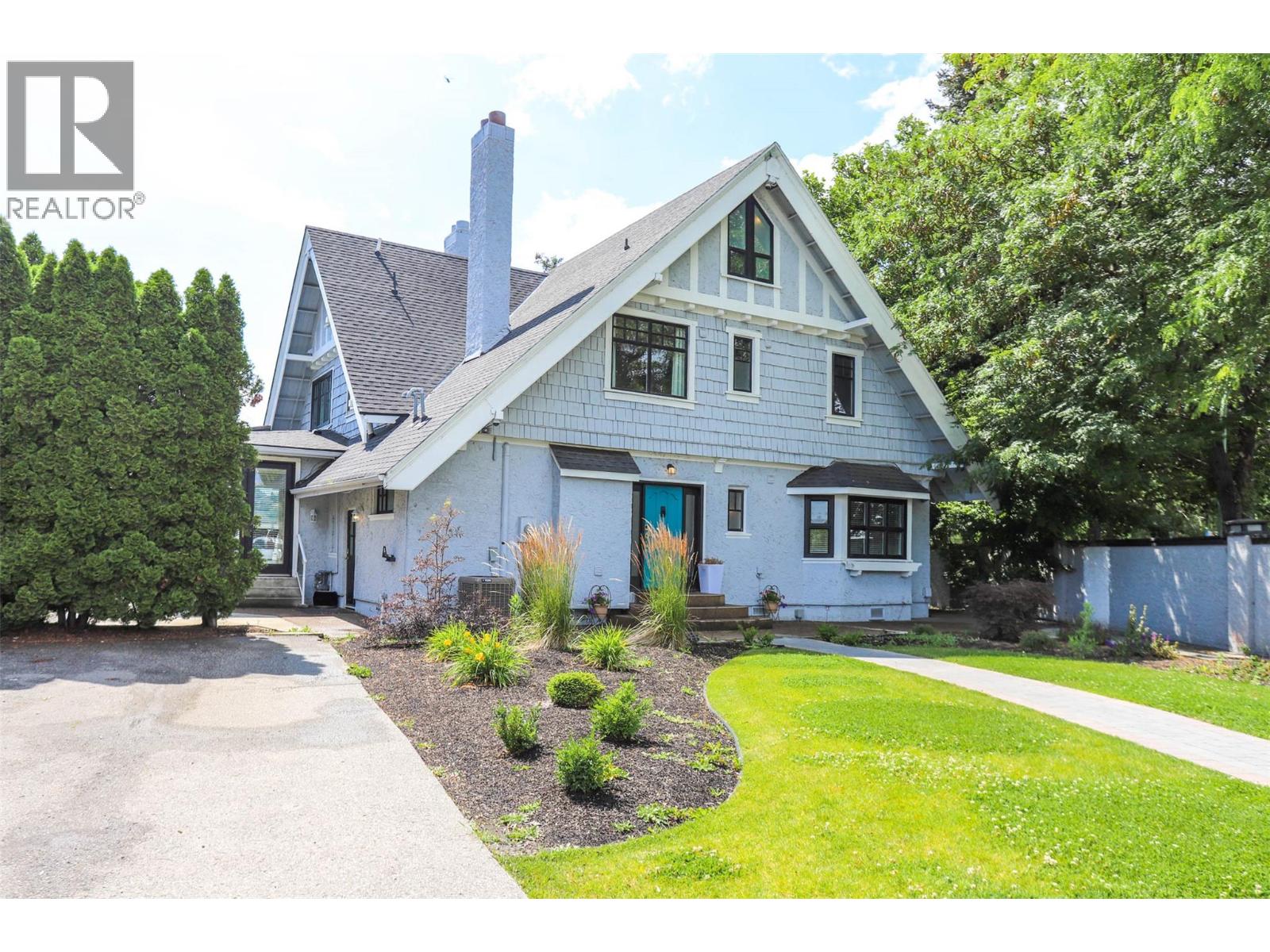 124 McTavish Avenue