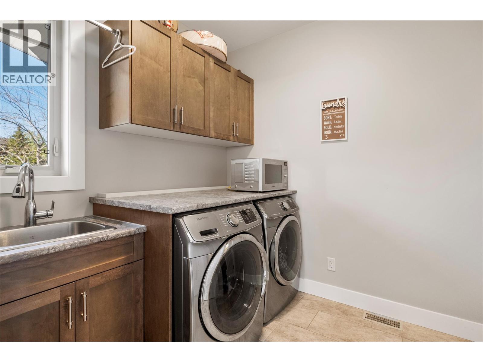 1852 Split Rail Place