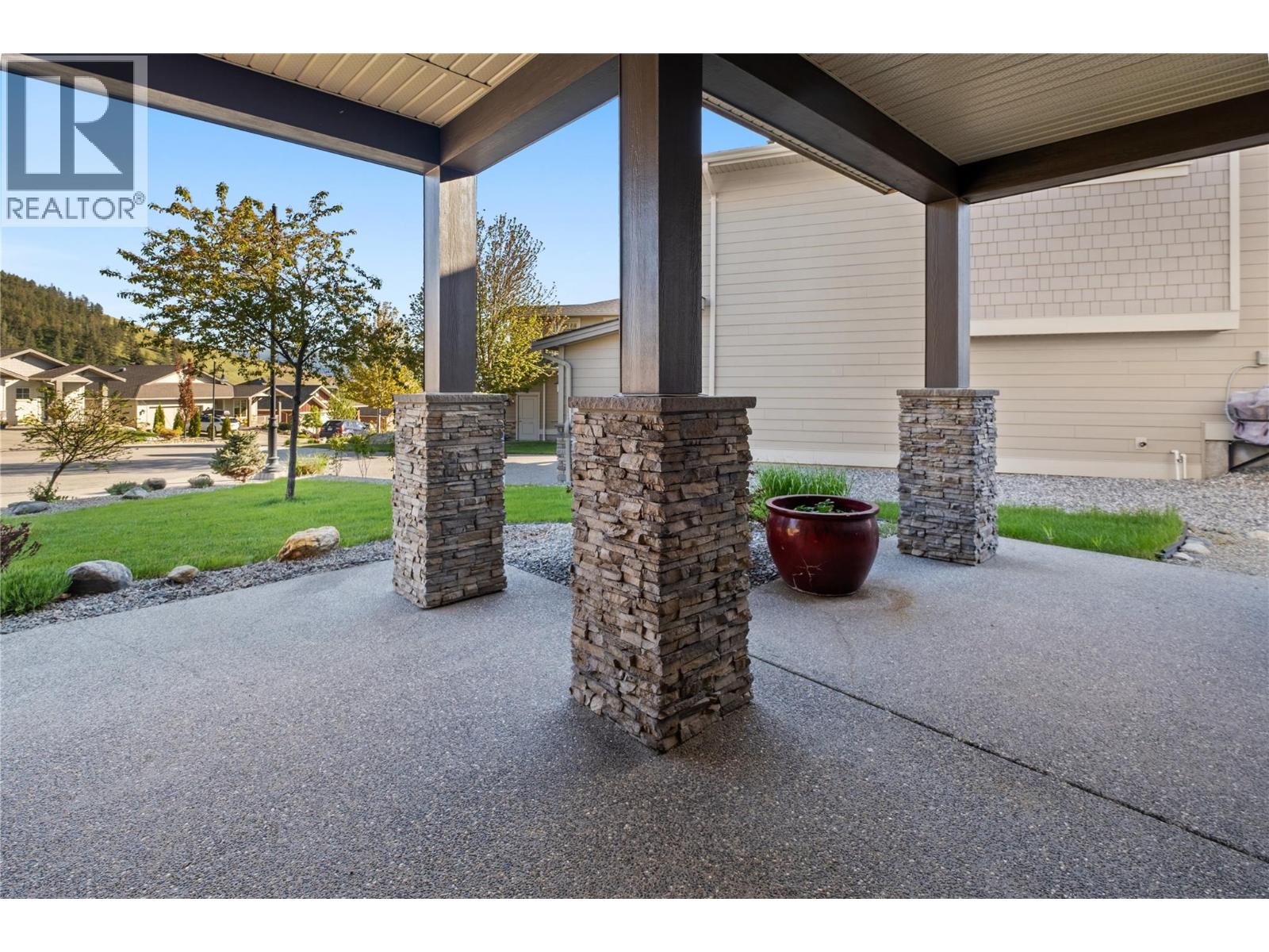 1852 Split Rail Place