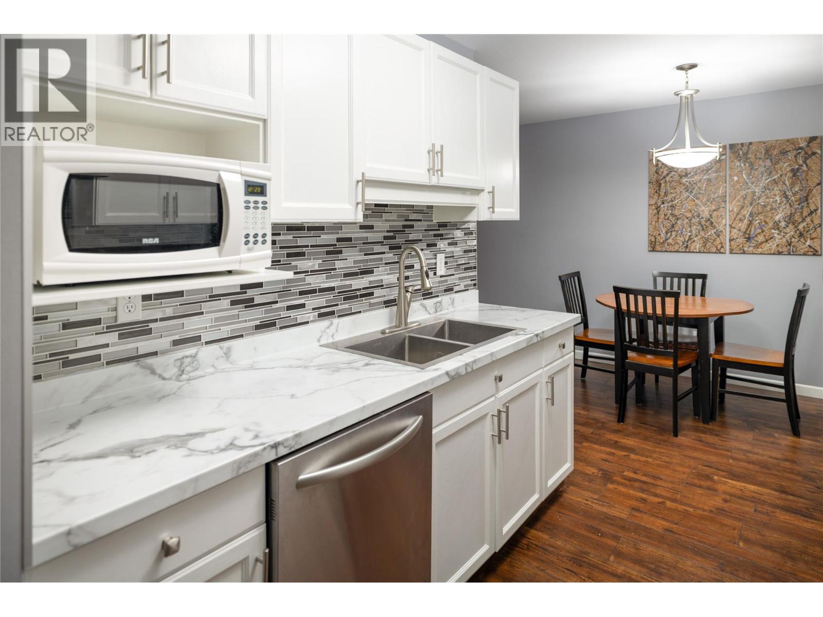 3155 De Montreuil Court Unit# 404