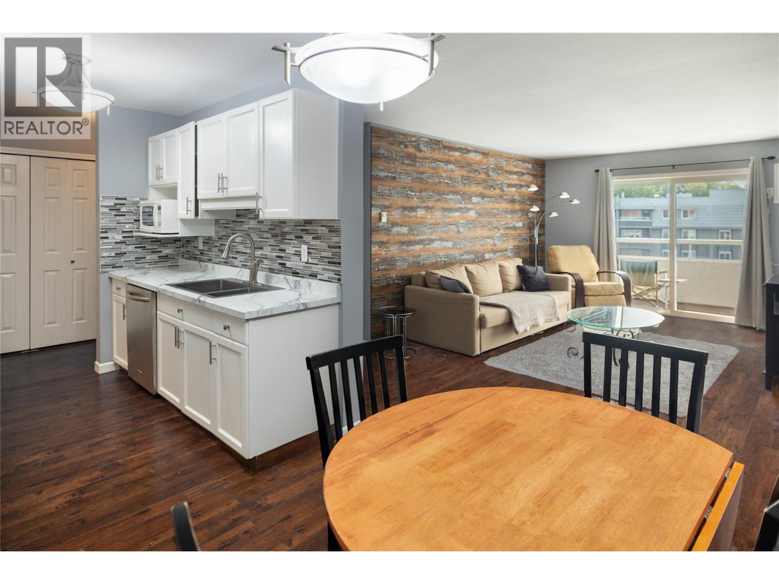 3155 De Montreuil Court Unit# 404