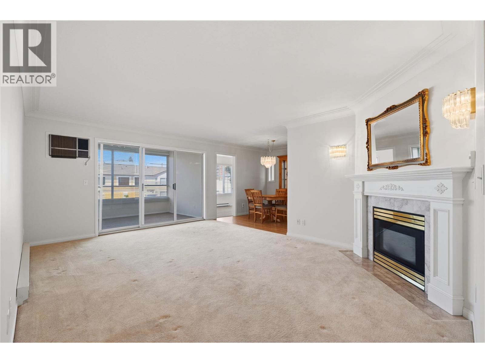 1055 Lawrence Avenue Unit# 102