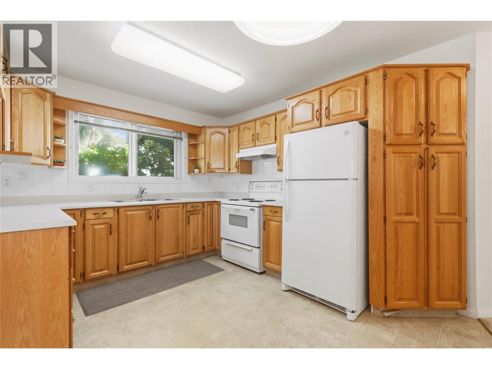 1055 Lawrence Avenue Unit# 102