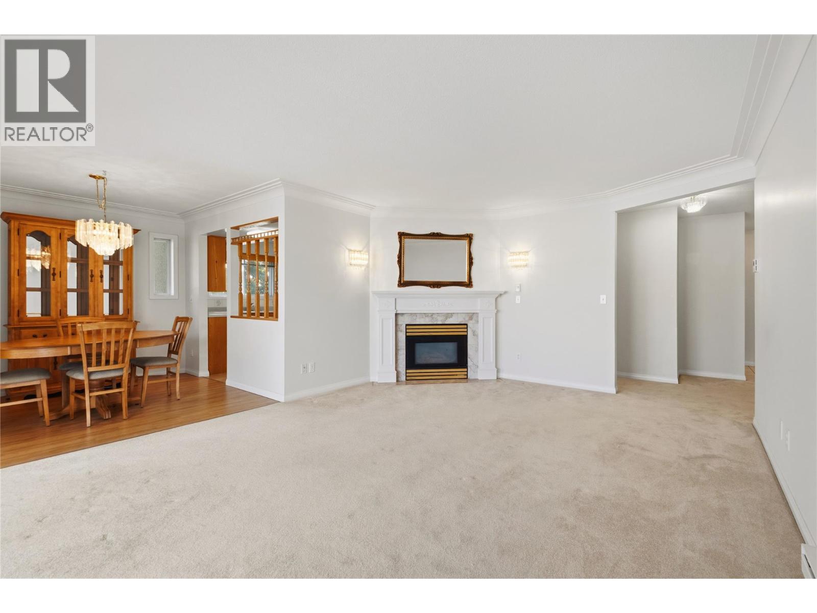 1055 Lawrence Avenue Unit# 102