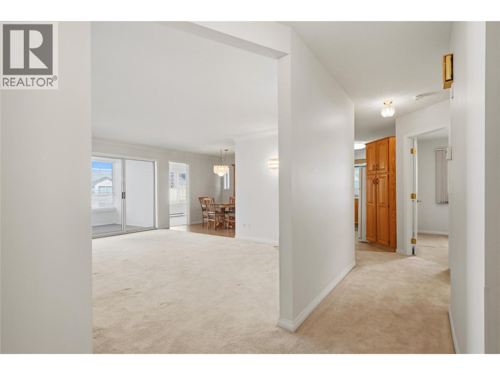 1055 Lawrence Avenue Unit# 102