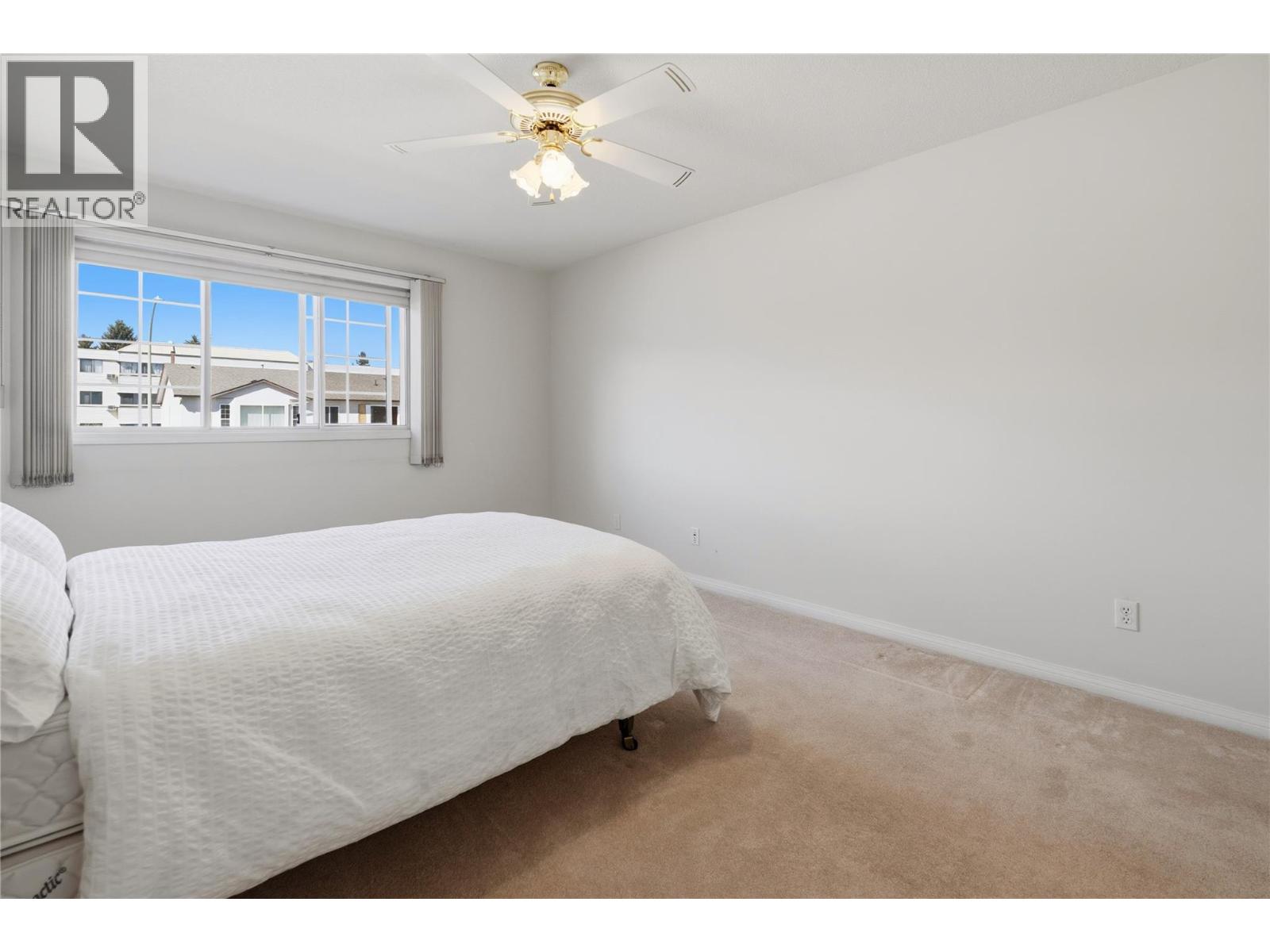 1055 Lawrence Avenue Unit# 102