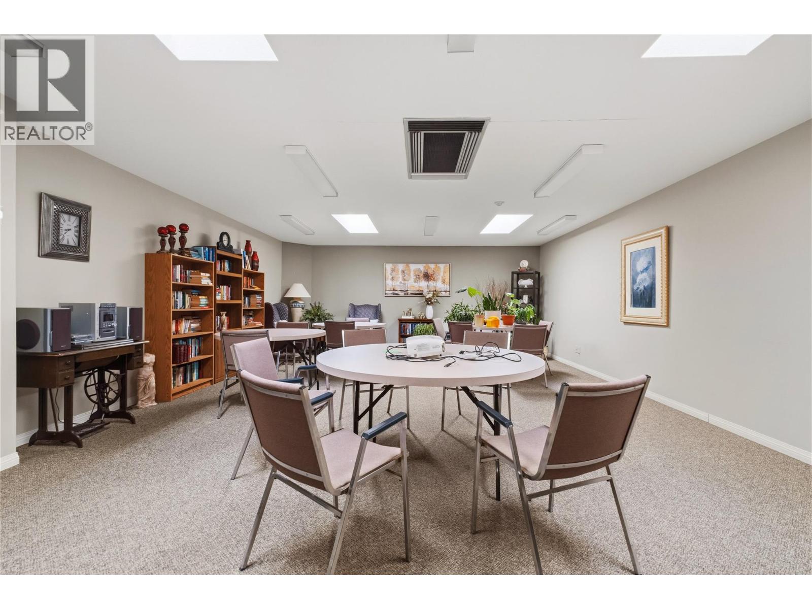 1055 Lawrence Avenue Unit# 102