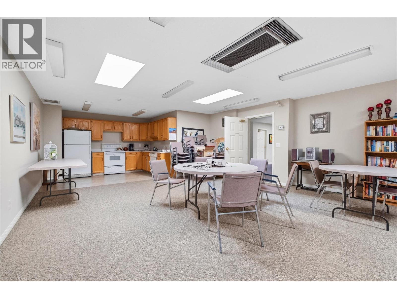 1055 Lawrence Avenue Unit# 102