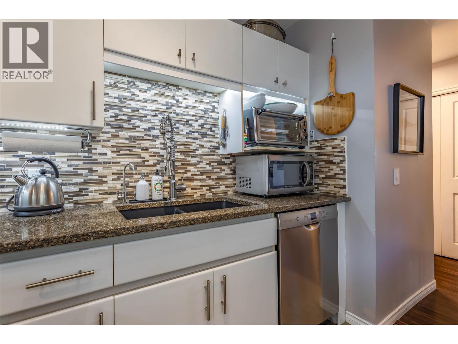 2370 Stillingfleet Road Unit# 218