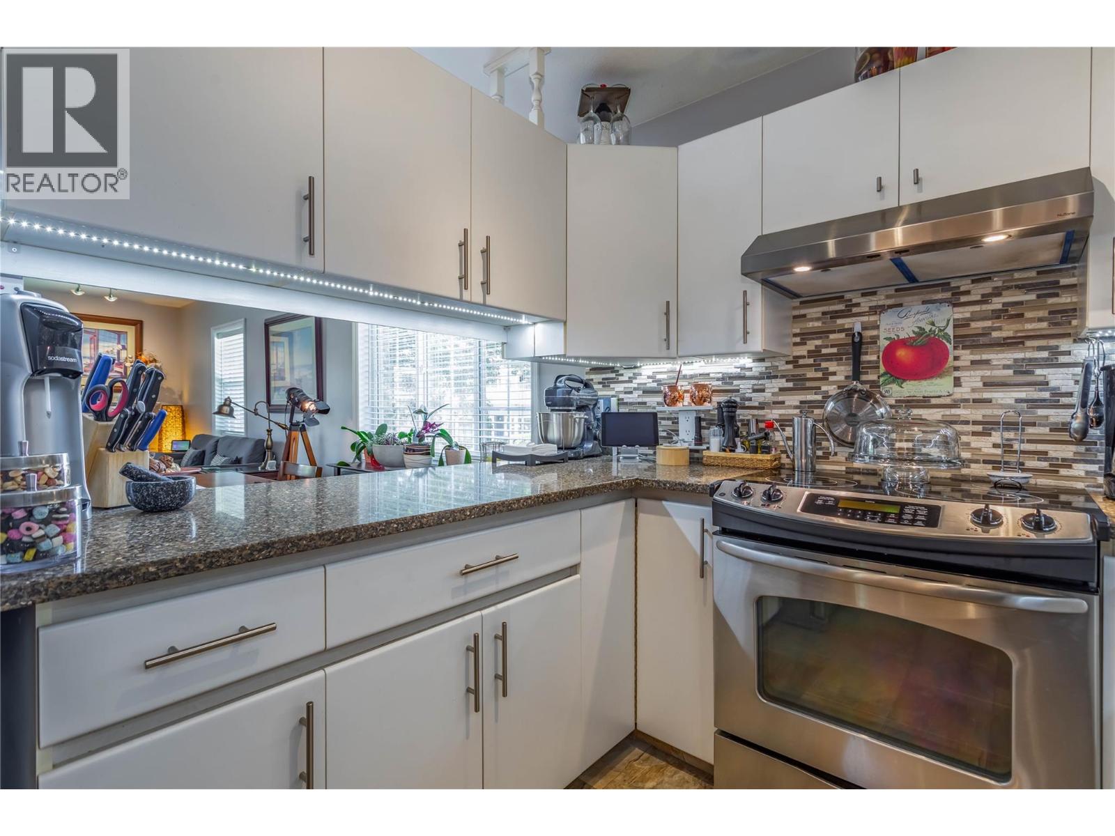 2370 Stillingfleet Road Unit# 218