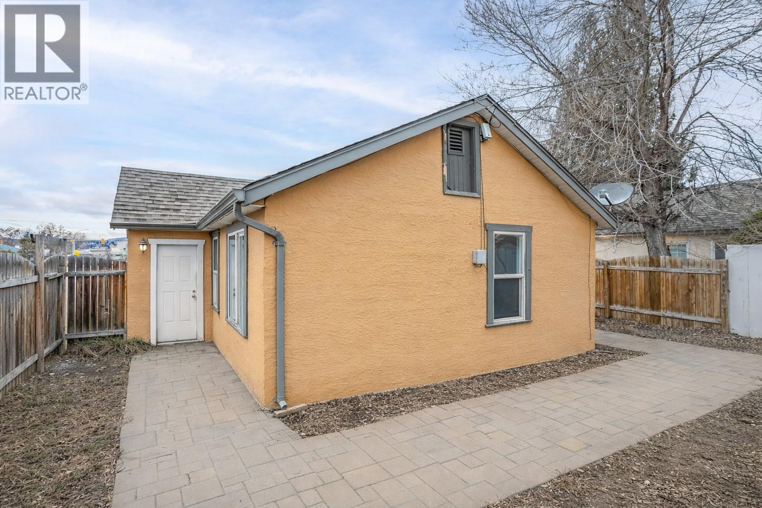 2293 Woodlawn Street