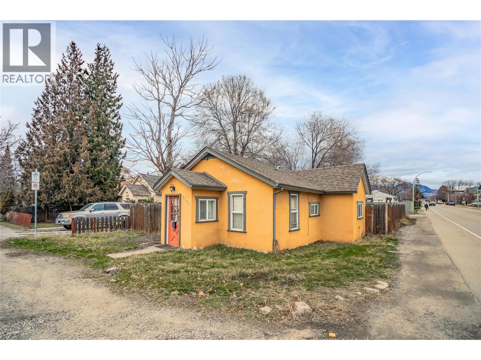 2293 Woodlawn Street