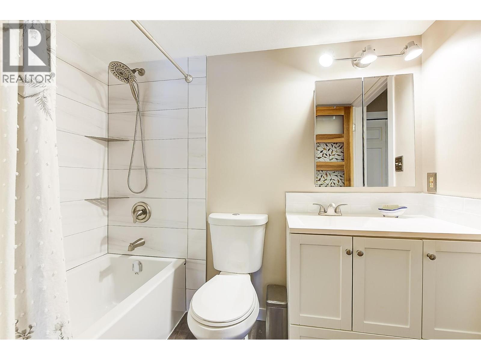 3842 Gordon Drive Unit# 216