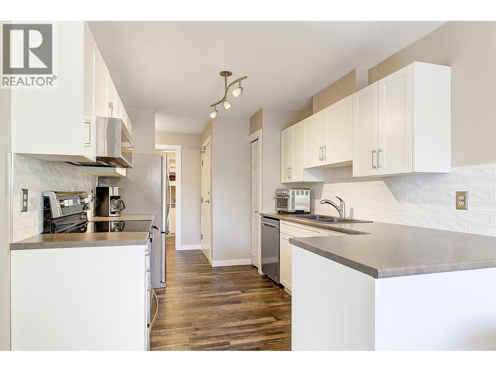 3842 Gordon Drive Unit# 216