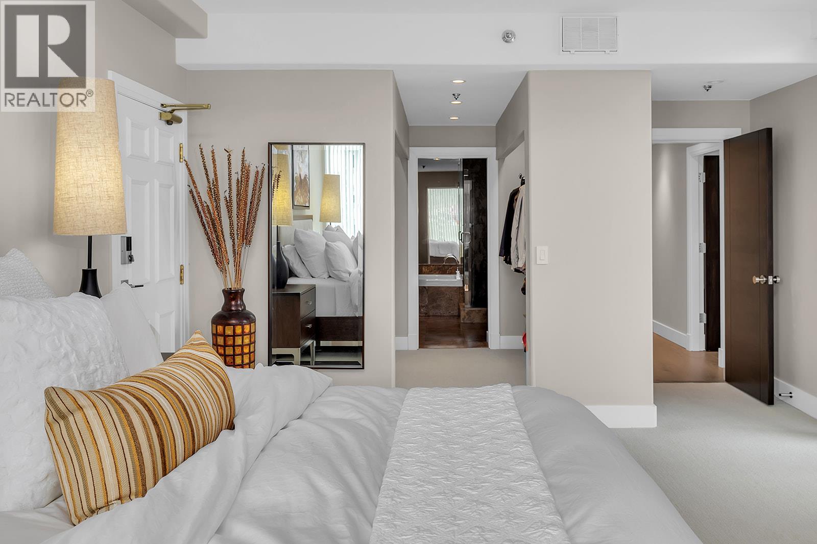 1152 Sunset Drive Unit# 1702