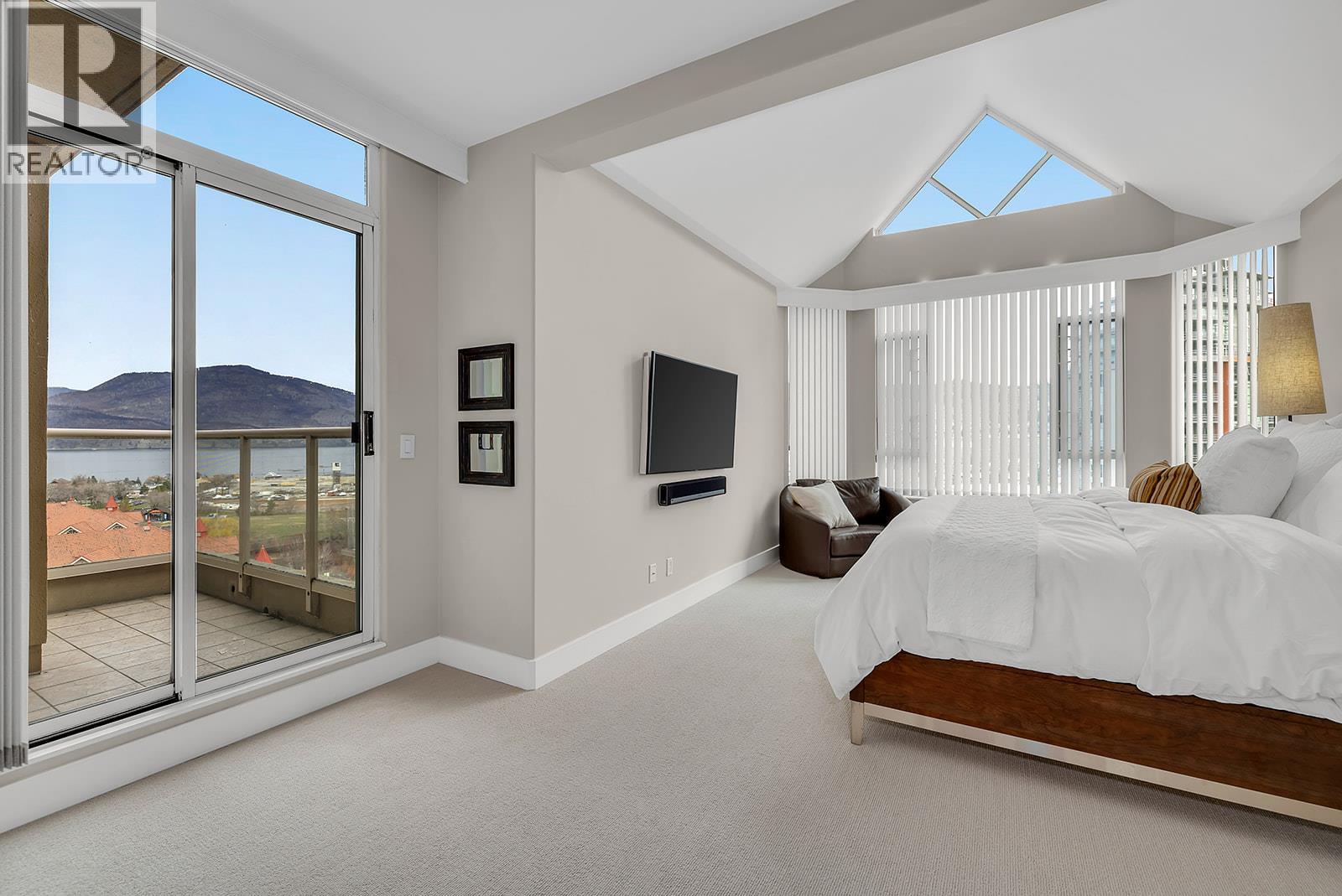 1152 Sunset Drive Unit# 1702
