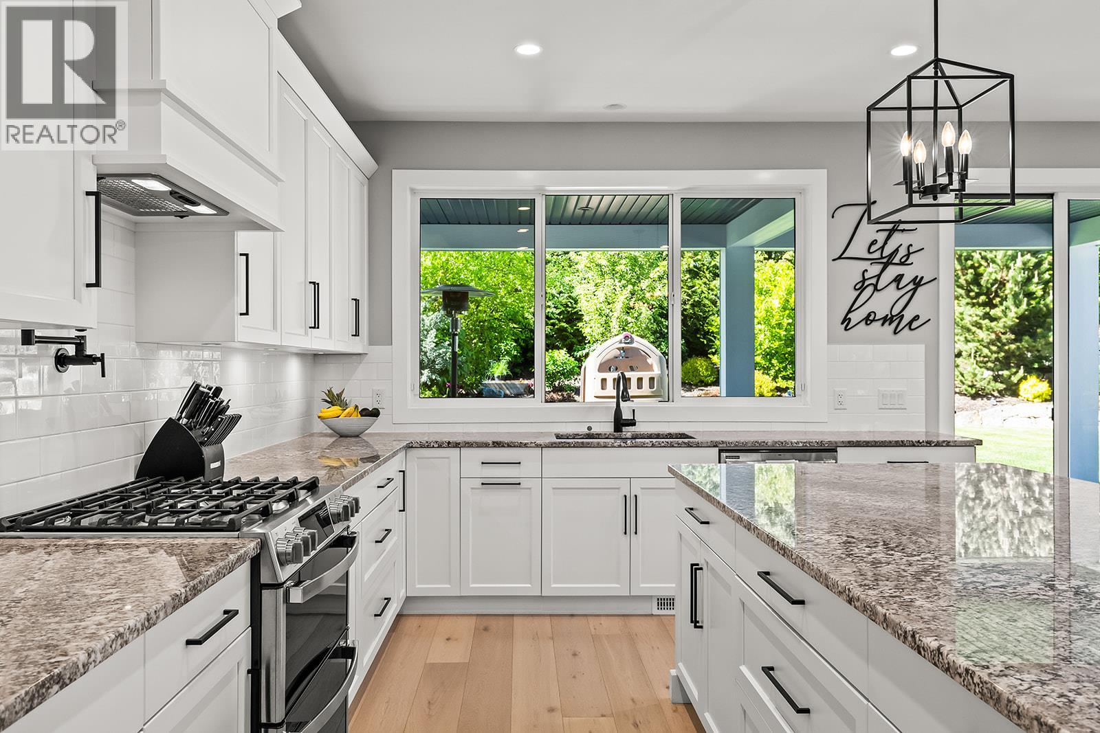 2418 Crestview Road