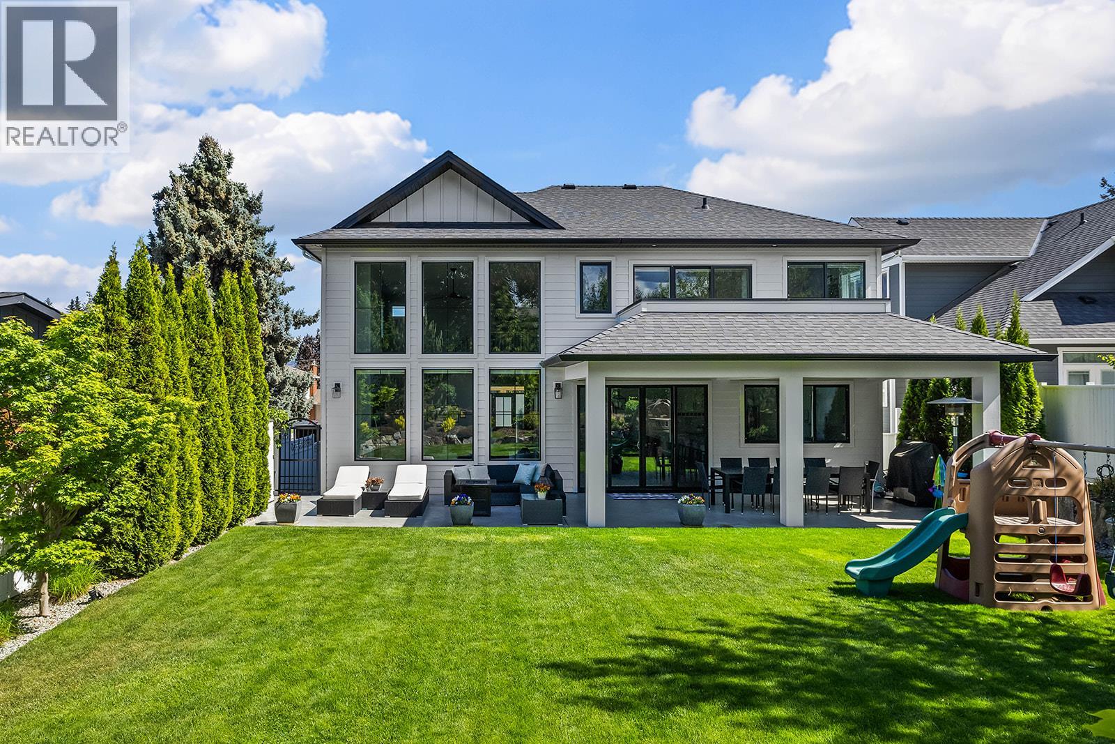 2418 Crestview Road