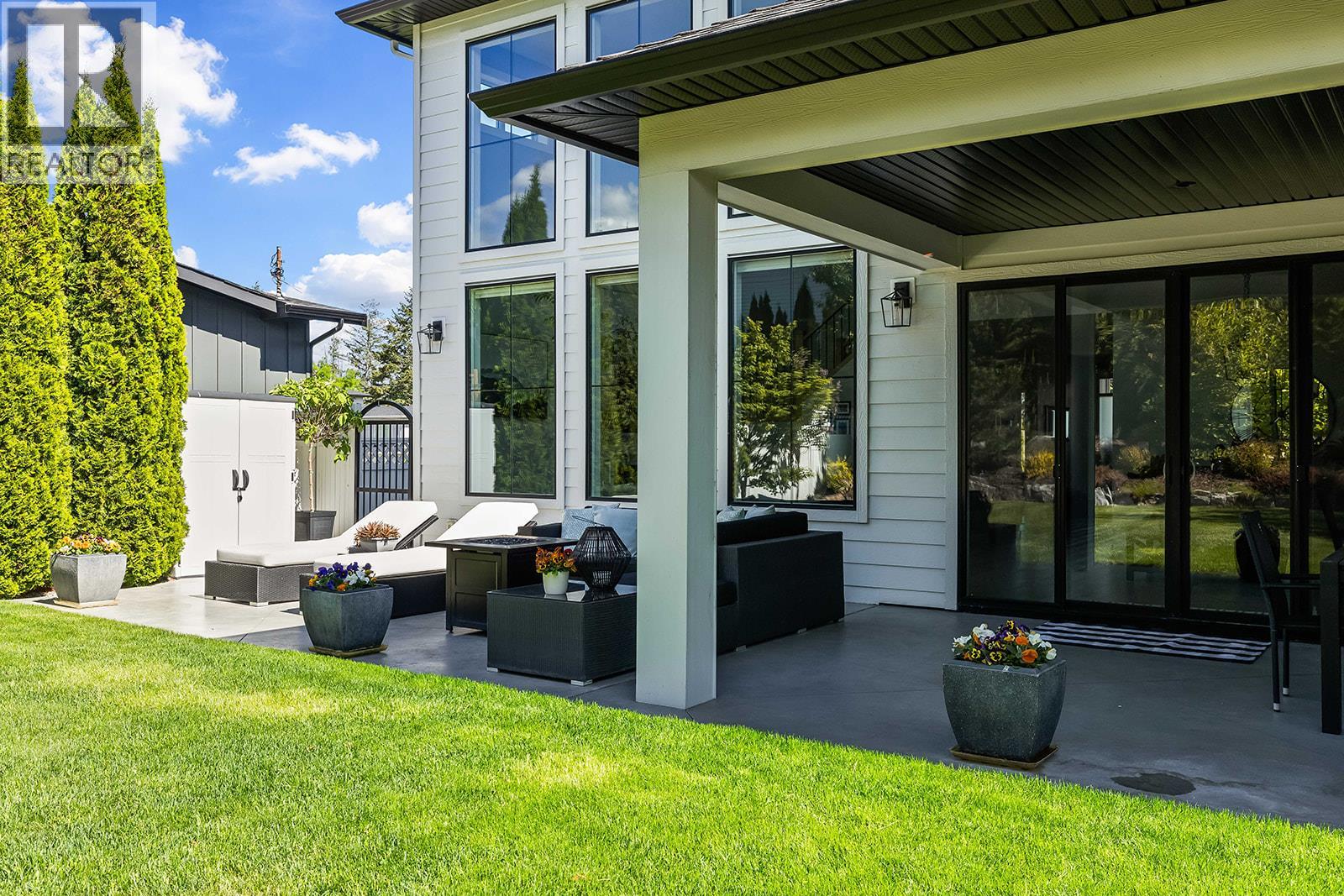 2418 Crestview Road