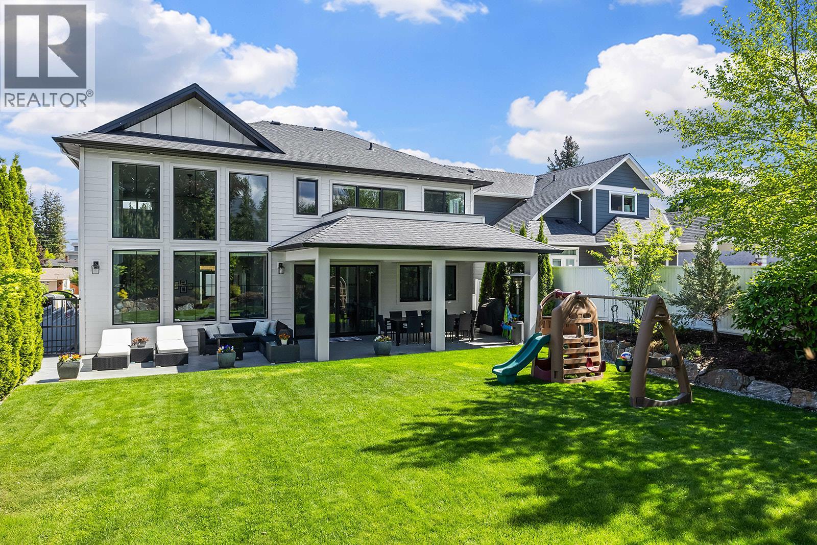 2418 Crestview Road