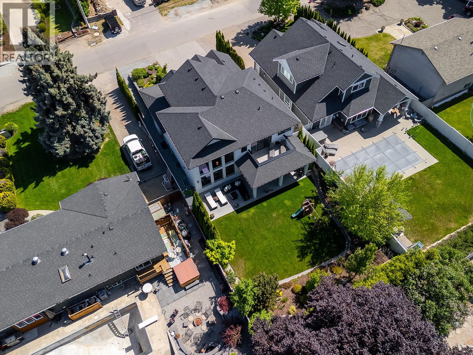 2418 Crestview Road